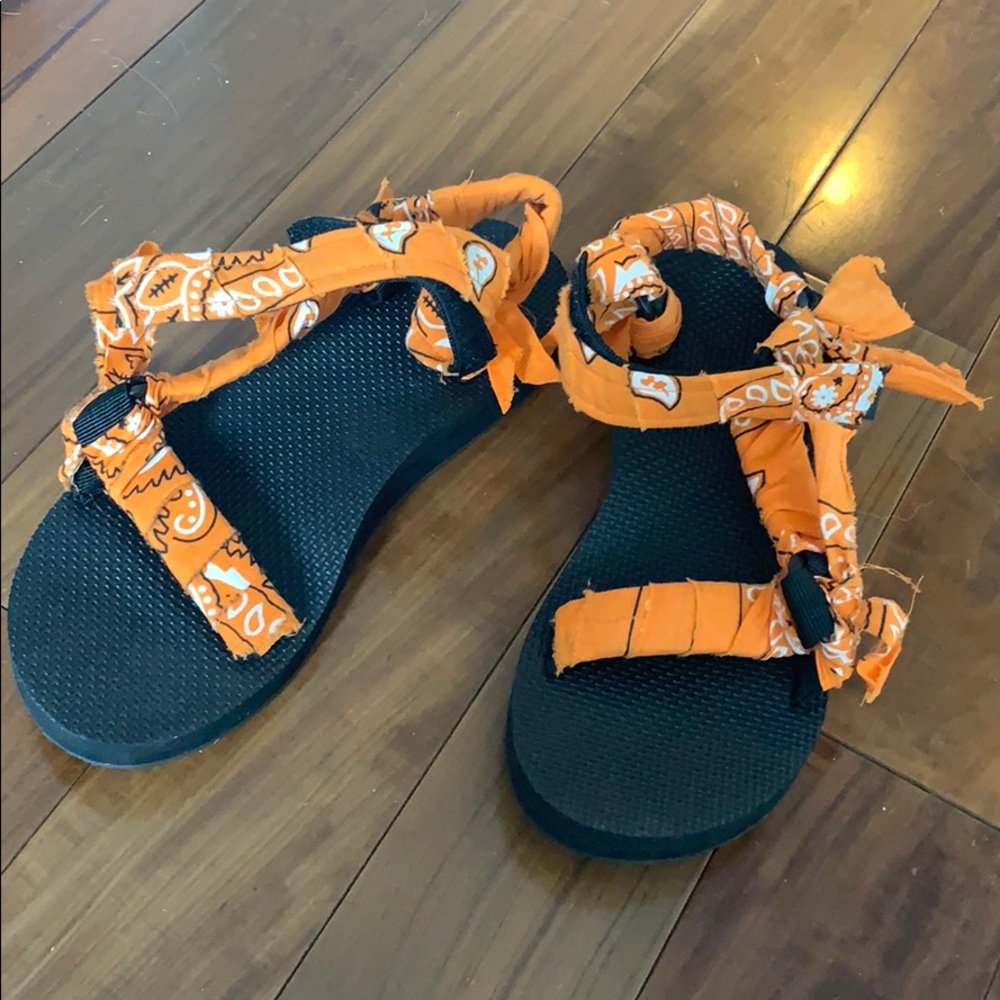 Arizona Love sandals NWT NEVER WORN